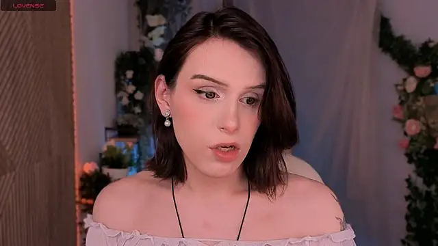 Snapshot of _yourFoxy_ chatting on December 10, 5:35 am yourFoxy online show from December 10, 5:35 am