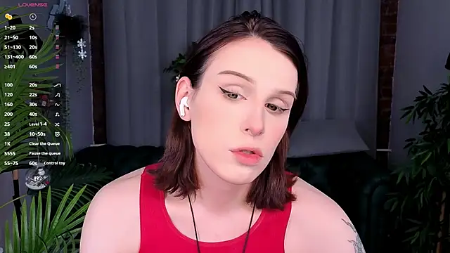 Snapshot of _yourFoxy_ chatting on December 27, 2:44 pm yourFoxy online show from December 27, 2:44 pm