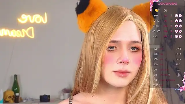  yourFoxy  online show from October 22, 4:20 pm