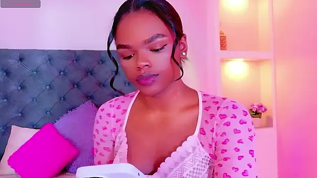 CamiEstrada online show from January 11, 6:47 pm