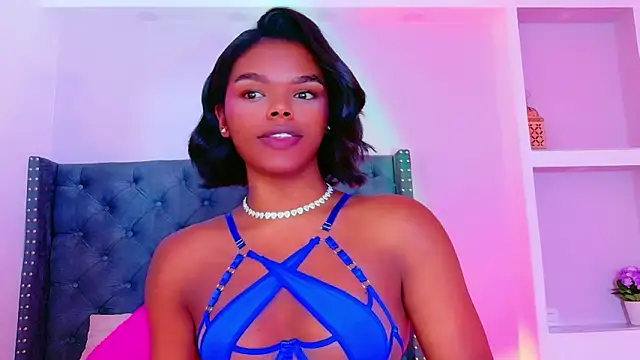 CamiEstrada online show from January 18, 10:51 pm