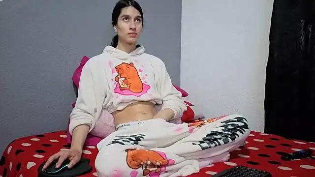 Safiro Queen online show from March 17, 11:45 am