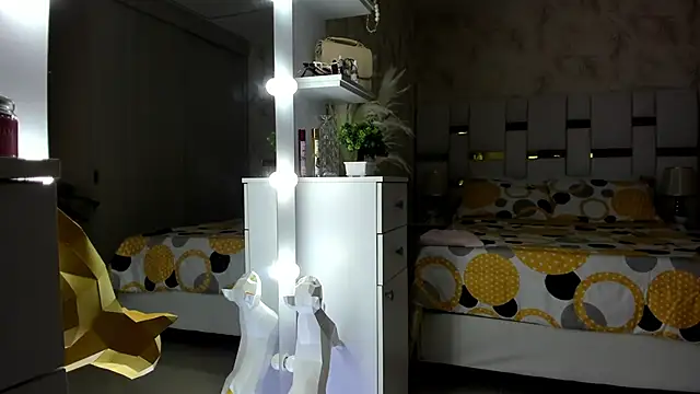 cherryfox88 online show from September 14, 12:49 am