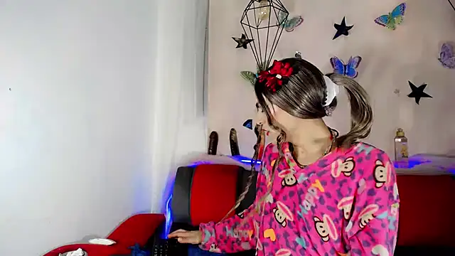 TatiGil online show from February 18, 8:04 pm