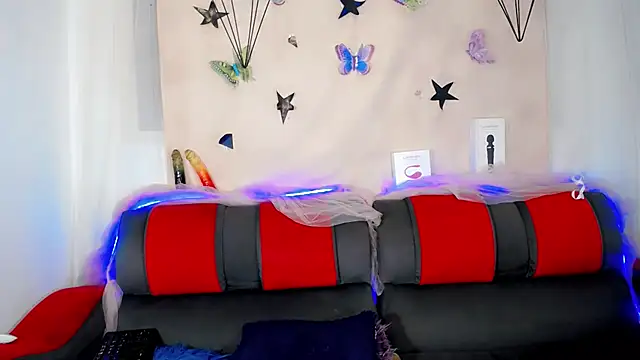 TatiGil online show from March 7, 2:43 am