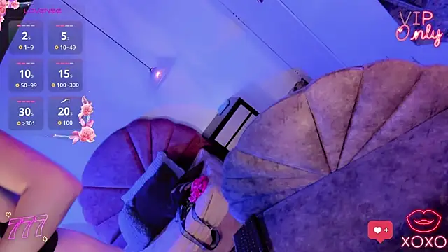 Alliemilky online show from April 15, 7:52 pm