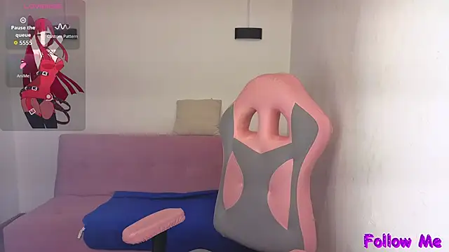 vittorialombardi   online show from February 8, 7:03 am