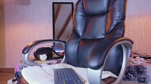 engel devil online show from December 22, 11:48 am