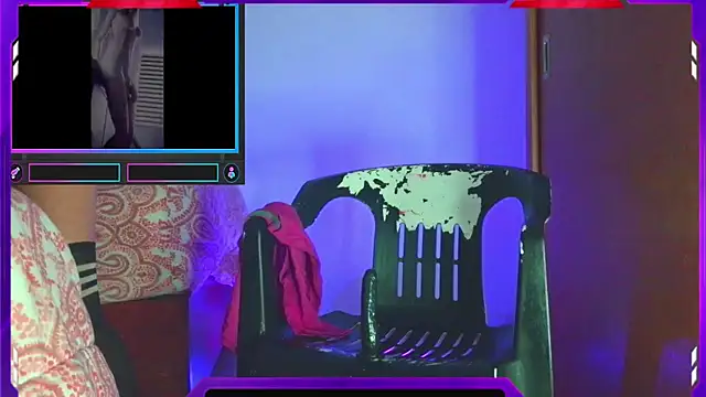 Wendy Karrot 69 online show from April 12, 4:38 am