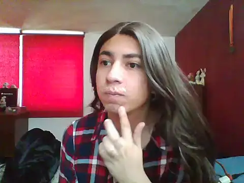 Snapshot of Yasmin_Paez99 chatting on October 23, 5:06 pm Yasmin Paez99 online show from October 23, 5:06 pm