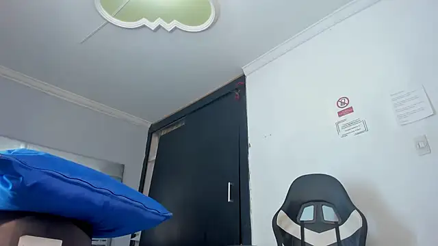 Eyleen Santos online show from February 11, 8:16 pm