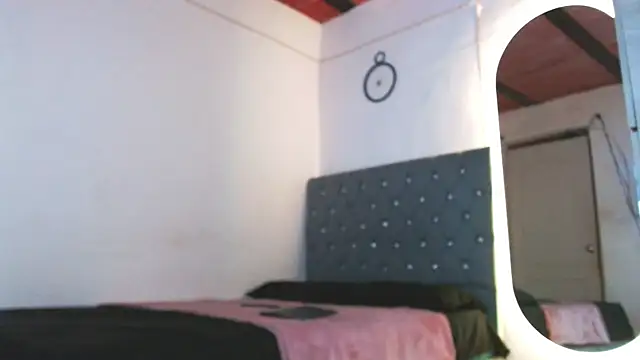  JaaconLeon  online show from January 5, 5:27 pm