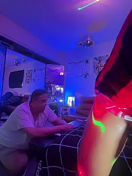 RedHotLatino online show from July 11, 2:05 am