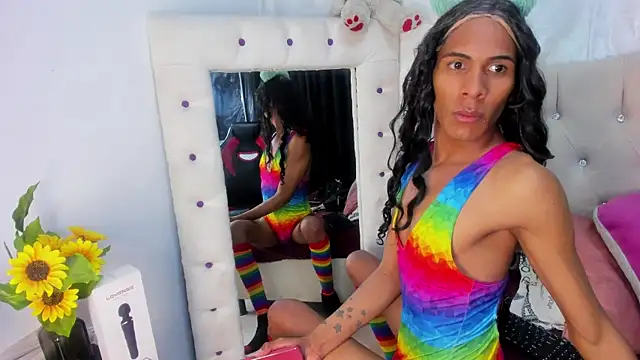 Strella ferrera online show from February 26, 3:53 am