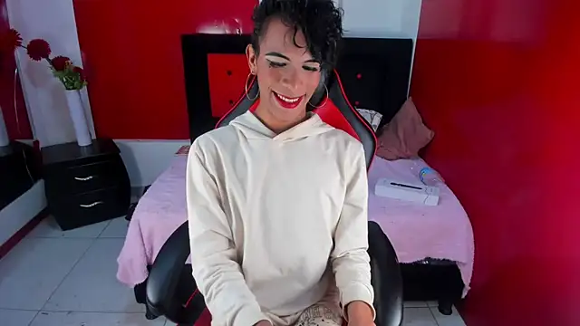 Strella ferrera online show from March 4, 4:27 am