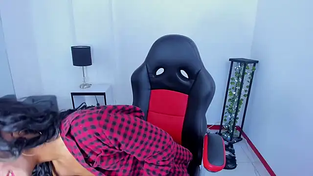 Strella ferrera online show from March 11, 5:49 am