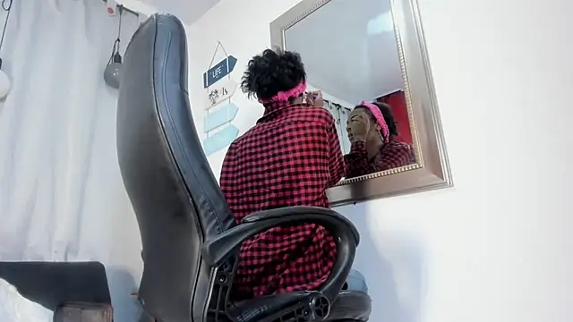 Strella ferrera online show from March 12, 4:08 am