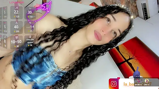 Snapshot of barbiedolls_x chatting on February 17, 8:52 am barbiedolls x online show from February 17, 8:52 am