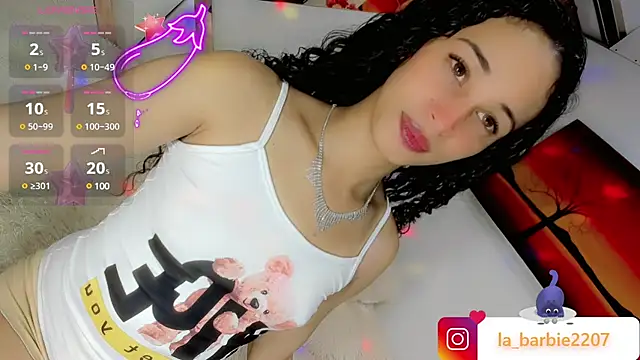 Snapshot of barbiedolls_x chatting on February 18, 4:48 am barbiedolls x online show from February 18, 4:48 am