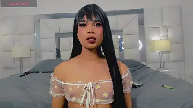 Snapshot of Hellen_moons__ chatting on January 12, 9:51 pm Hellen moons online show from January 12, 9:51 pm