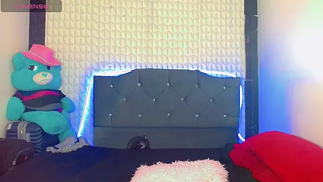 Snapshot of Hellen_moons__ chatting on March 7, 3:26 am Hellen moons online show from March 7, 3:26 am