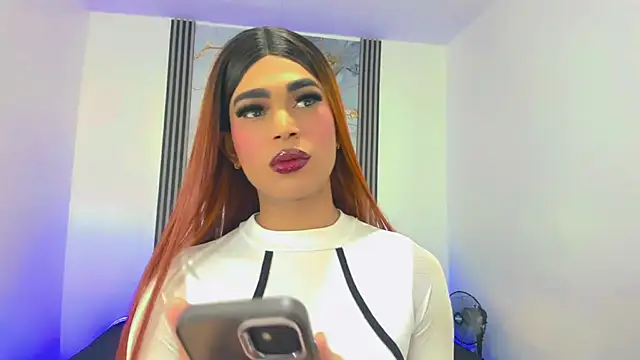 Snapshot of Hellen_moons__ chatting on March 11, 3:16 am Hellen moons online show from March 11, 3:16 am