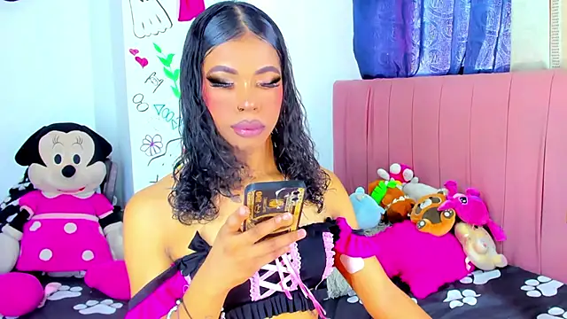 Snapshot of bloom444 chatting on September 14, 4:55 pm bloom444 online show from September 14, 4:55 pm