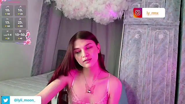 lylita2 online show from December 18, 2:32 am