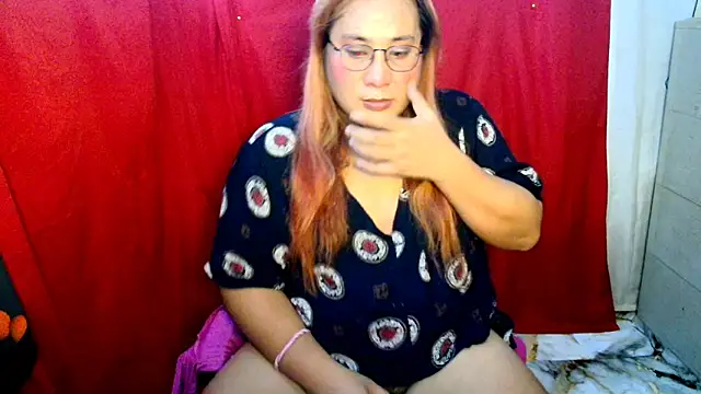 UrAmazingCassy online show from November 11, 2:52 pm