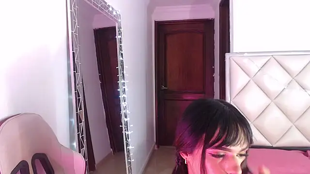 Snapshot of DannaDooll99 chatting on January 5, 11:59 am DannaDooll99 online show from January 5, 11:59 am
