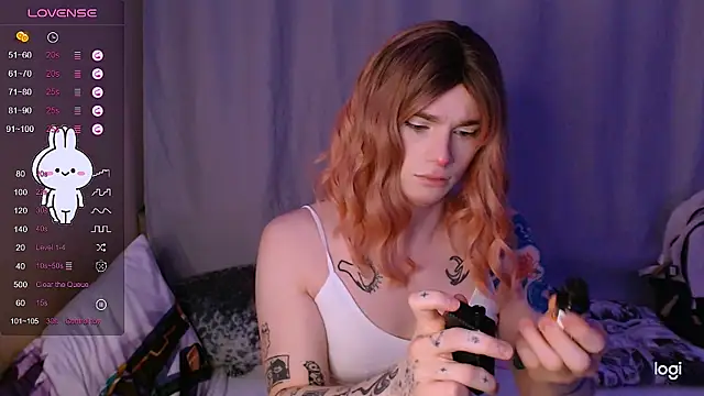 Snapshot of Alice_Hells chatting on February 10, 4:08 am Alice Hells online show from February 10, 4:08 am
