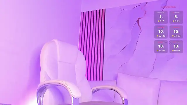 MiaCavallii  online show from October 25, 4:18 am