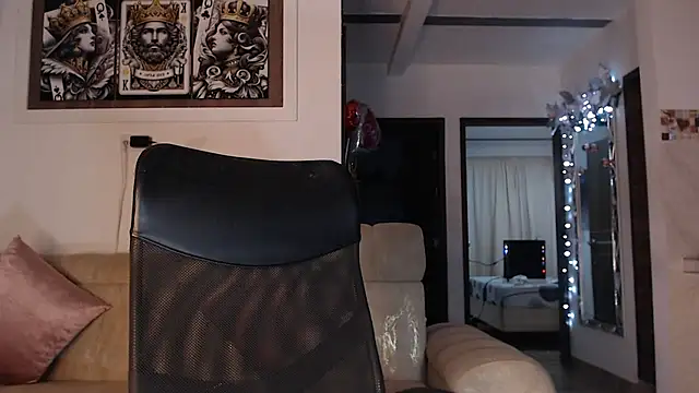 mistressbigcock777 online show from February 25, 5:34 am