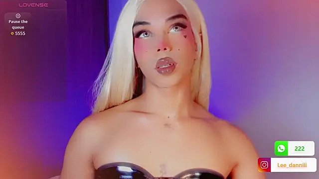 DanniLee  online show from February 15, 8:18 pm