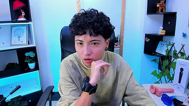 Im Mathias online show from November 22, 1:51 am