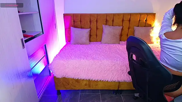 alexiaaross online show from December 11, 12:53 pm