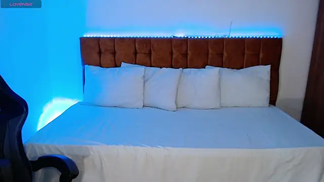 alexiaaross online show from September 27, 1:03 am