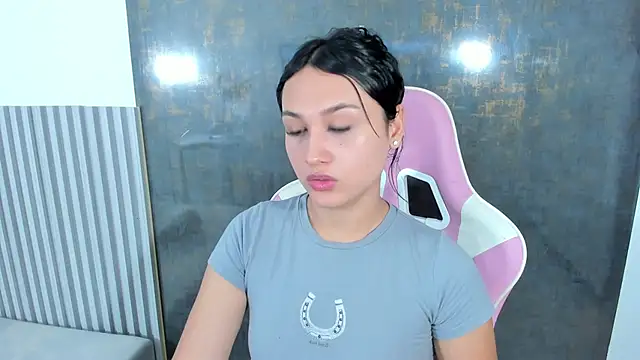 Snapshot of lana_boomer chatting on October 10, 8:43 pm lana boomer online show from October 10, 8:43 pm