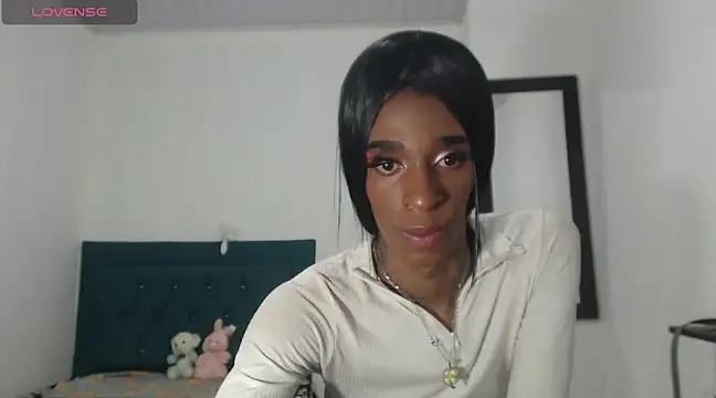 lucianadolll online show from March 5, 4:30 am