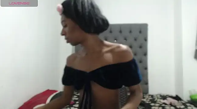 lucianadolll online show from March 17, 8:57 pm