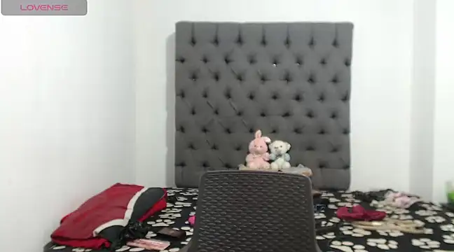 lucianadolll online show from March 18, 7:05 am