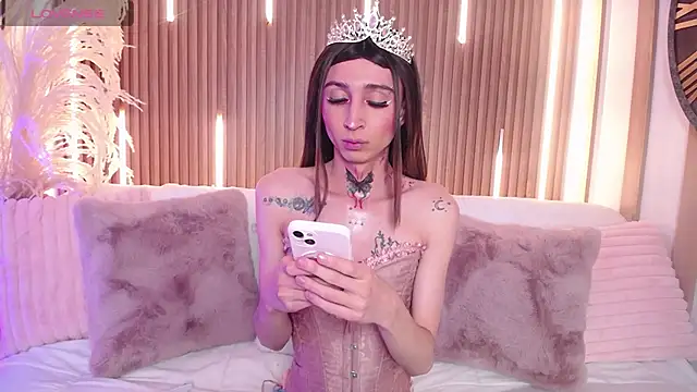 Snapshot of Aniie_Doll chatting on September 20, 8:36 pm Aniie Doll online show from September 20, 8:36 pm