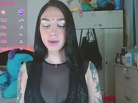 karla zambrano online show from March 8, 2:23 am