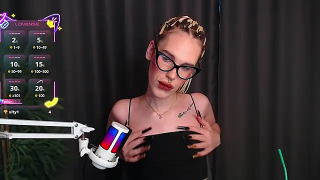 Cassie Bae online show from December 17, 11:27 am