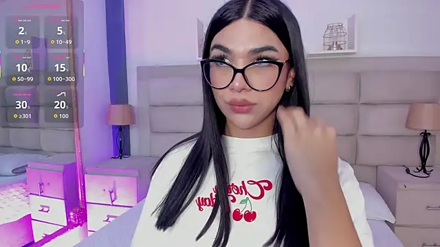 Snapshot of RoseCassie chatting on October 10, 1:56 pm RoseCassie online show from October 10, 1:56 pm