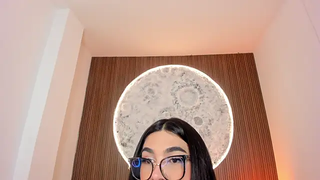 RoseCassie online show from March 4, 1:59 pm