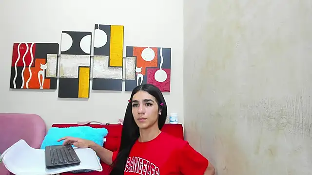 Mariana 16  online show from March 13, 8:18 pm