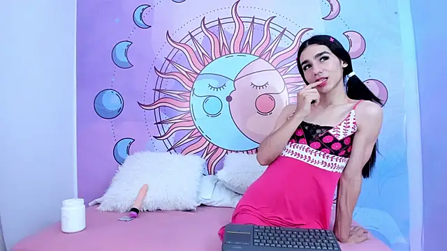 Mariana 16  online show from September 30, 7:36 pm