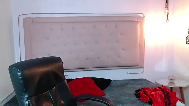 kathepickmanx online show from September 18, 3:34 am