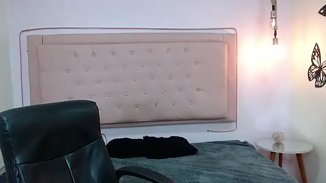 kathepickmanx online show from September 26, 3:36 am